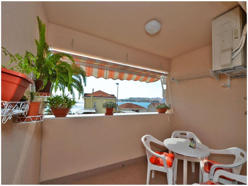 Apartment Laura Подстрана Номер фото