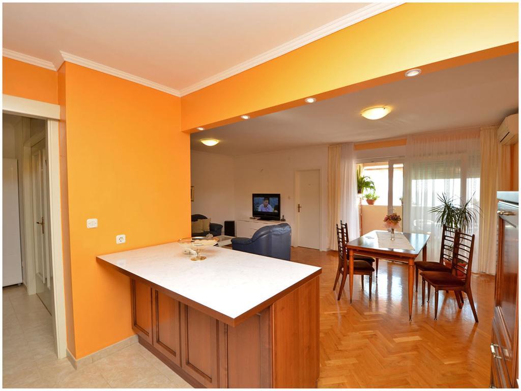 Apartment Laura Подстрана Номер фото