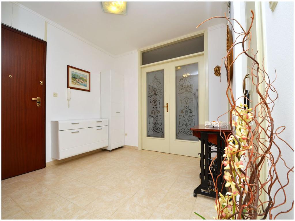 Apartment Laura Подстрана Номер фото