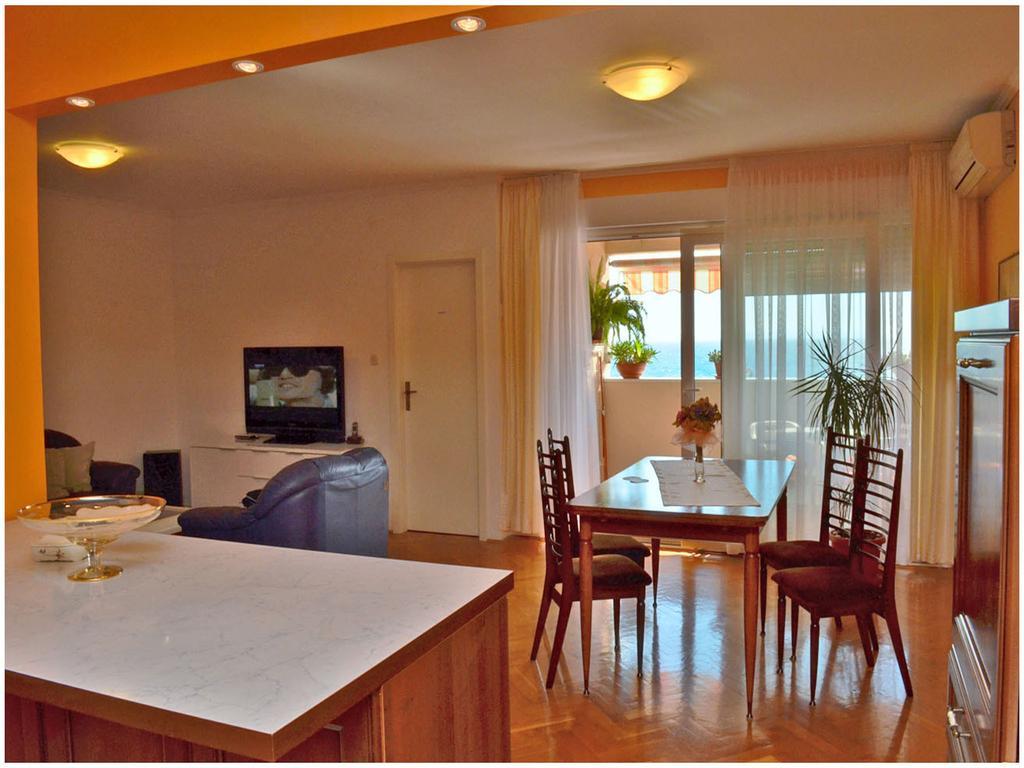 Apartment Laura Подстрана Номер фото